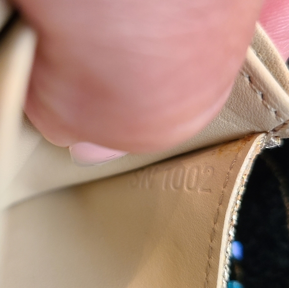 Louis Vuitton coin wallet - Picture 8 of 8